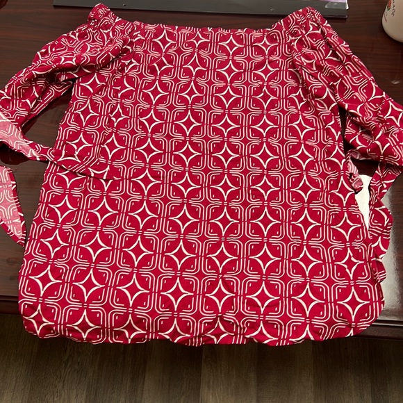 escapada Tops - Escapada Living off the shoulders top